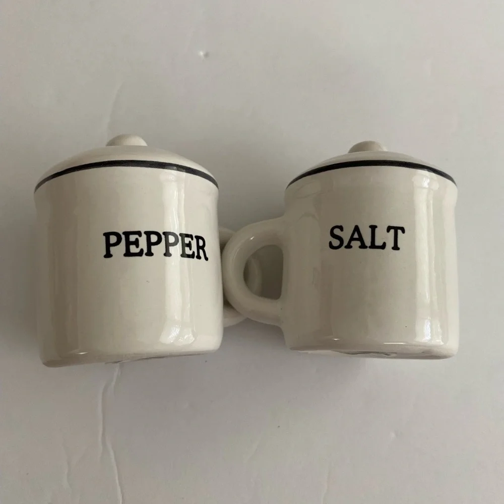 Tableware salt & pepper ceramic set